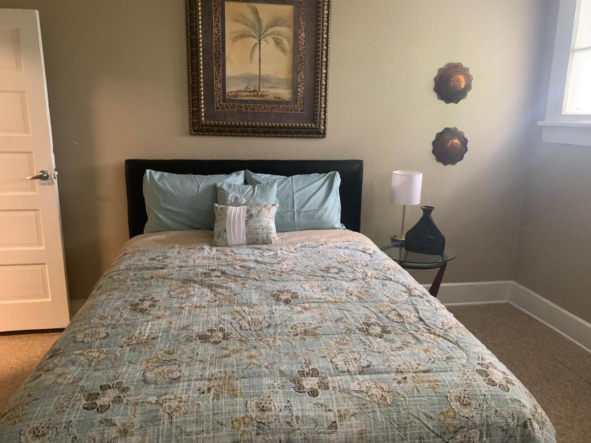 Maison Freetown Bed & Breakfast Лафайет Екстериор снимка